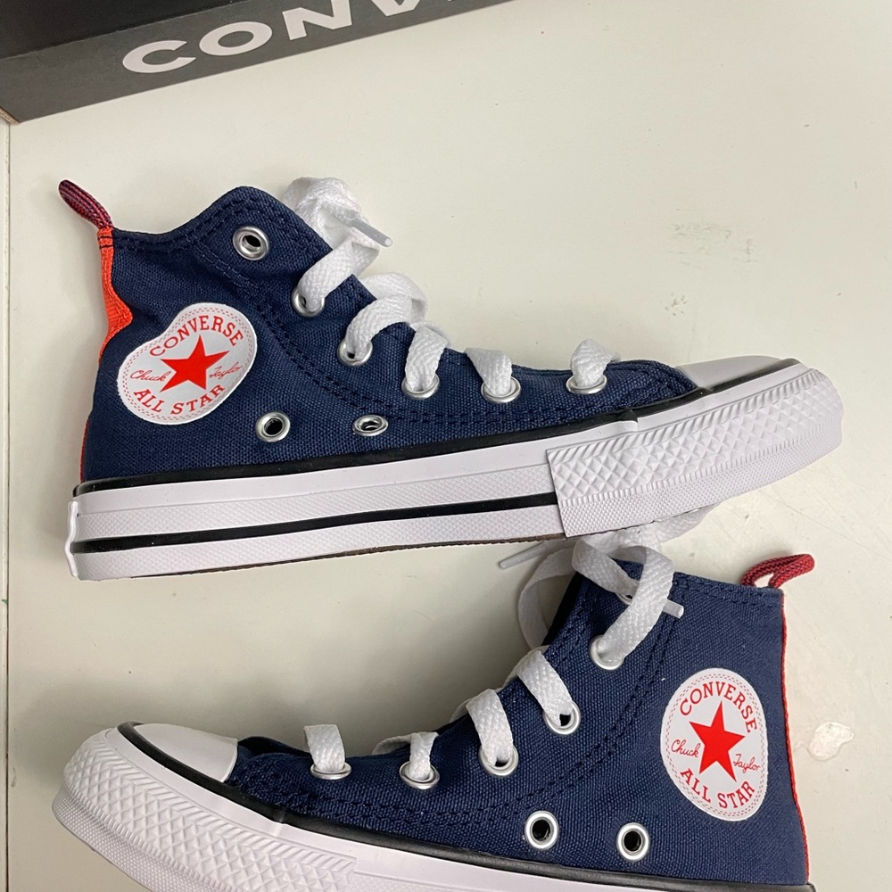 CONVERSE Chuck Taylor All Star High Top Sneaker 11M - Picture 5 of 10